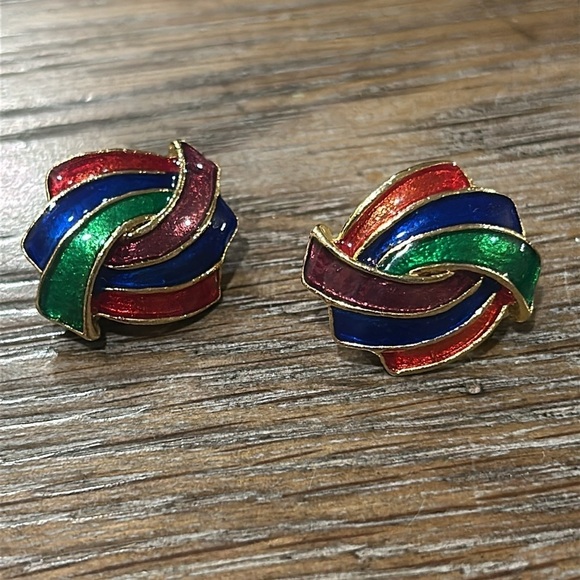Vintage Clip On Earrings - Picture 1 of 8